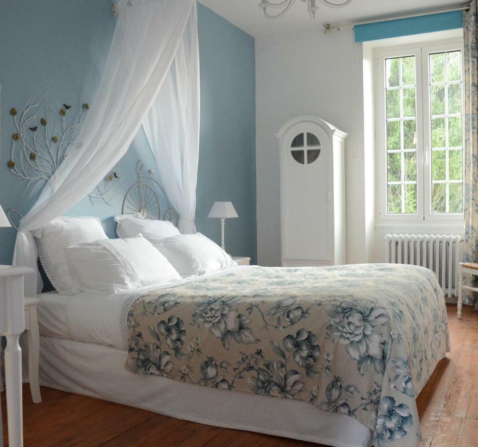 Le Manoir De Sanilhac Bed and Breakfast Notre-Dame-de-Sanilhac Esterno foto