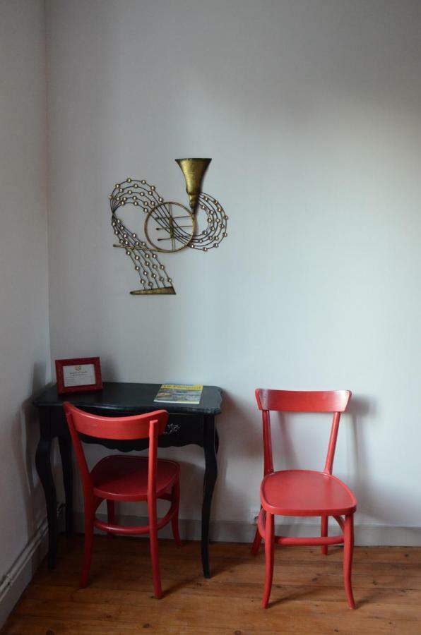 Le Manoir De Sanilhac Bed and Breakfast Notre-Dame-de-Sanilhac Esterno foto