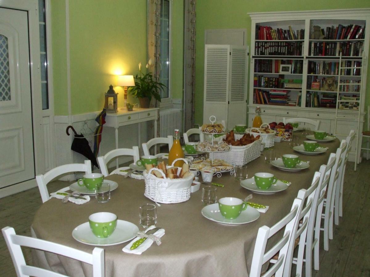 Le Manoir De Sanilhac Bed and Breakfast Notre-Dame-de-Sanilhac Esterno foto